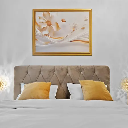 Stylish Gold Accents Apartment Bucharest Exterior photo