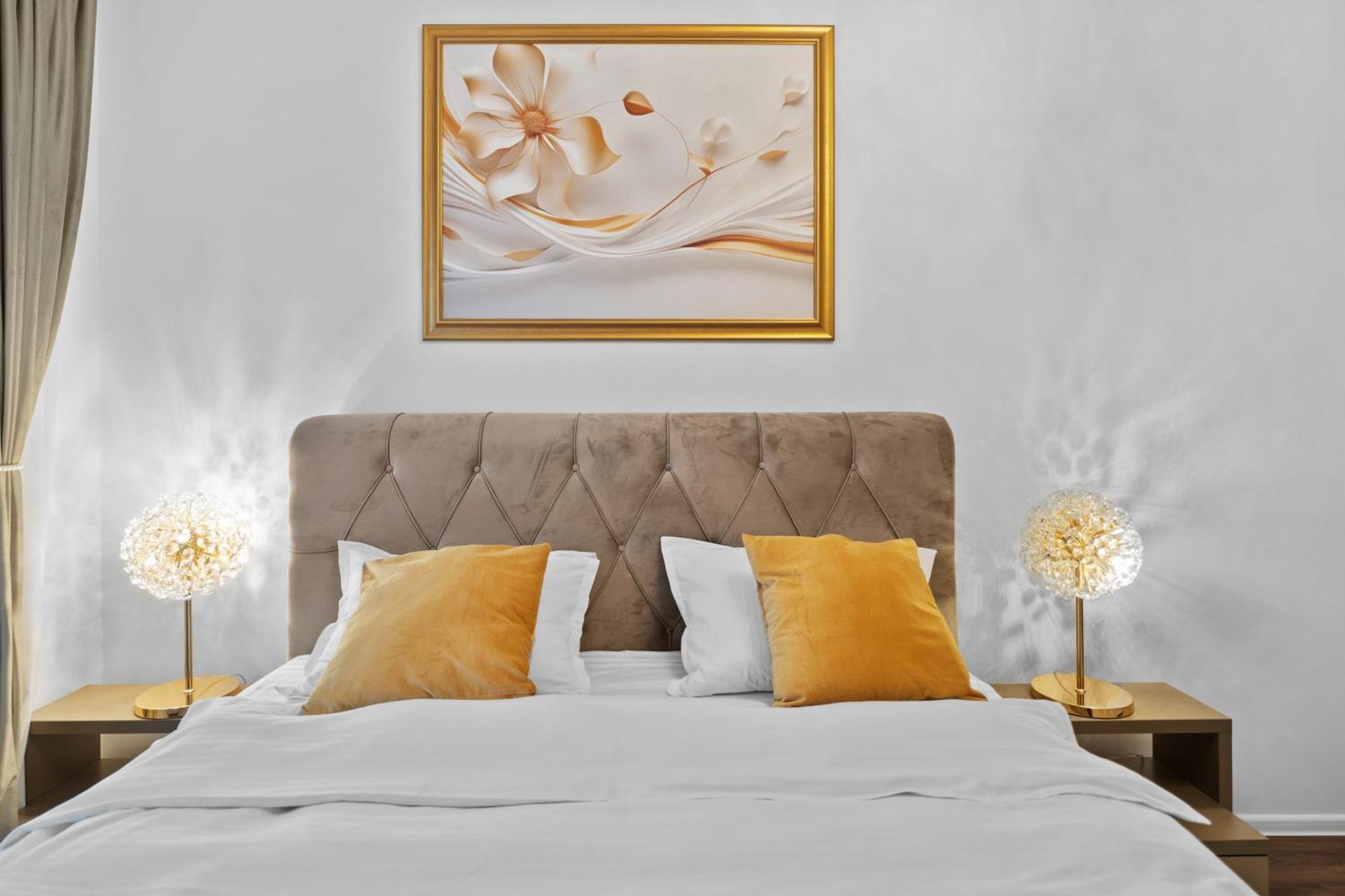 公寓 Stylish Gold Accents